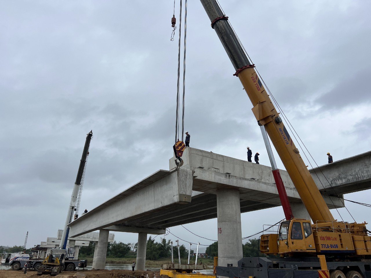 Cầu Sông Vệ h1