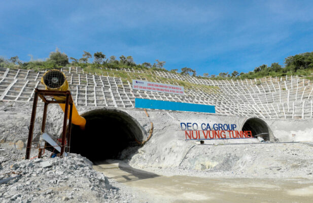 Hầm Núi Vung Cao tốc Cam Lâm Vĩnh Hảo