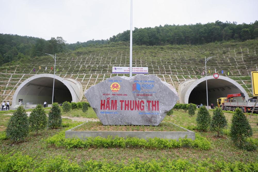 Hầm Thung Thi Cao tốc Mai Sơn QL45