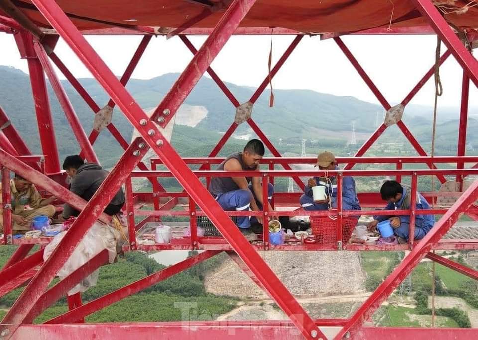 z5626880290320 df0e5e7e7fc8d4a54c5392c807b5aa3e