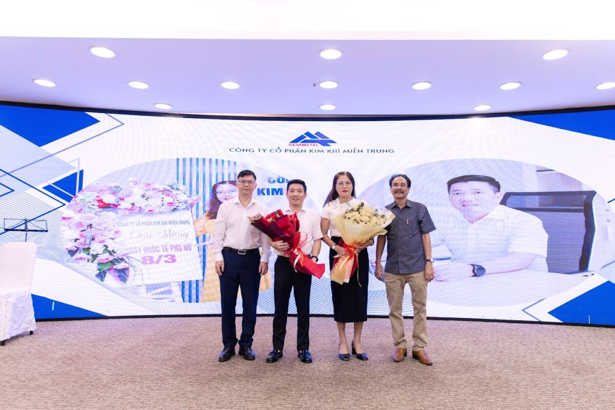 Ban lãnh đạo mới Ban lãnh đạo mới