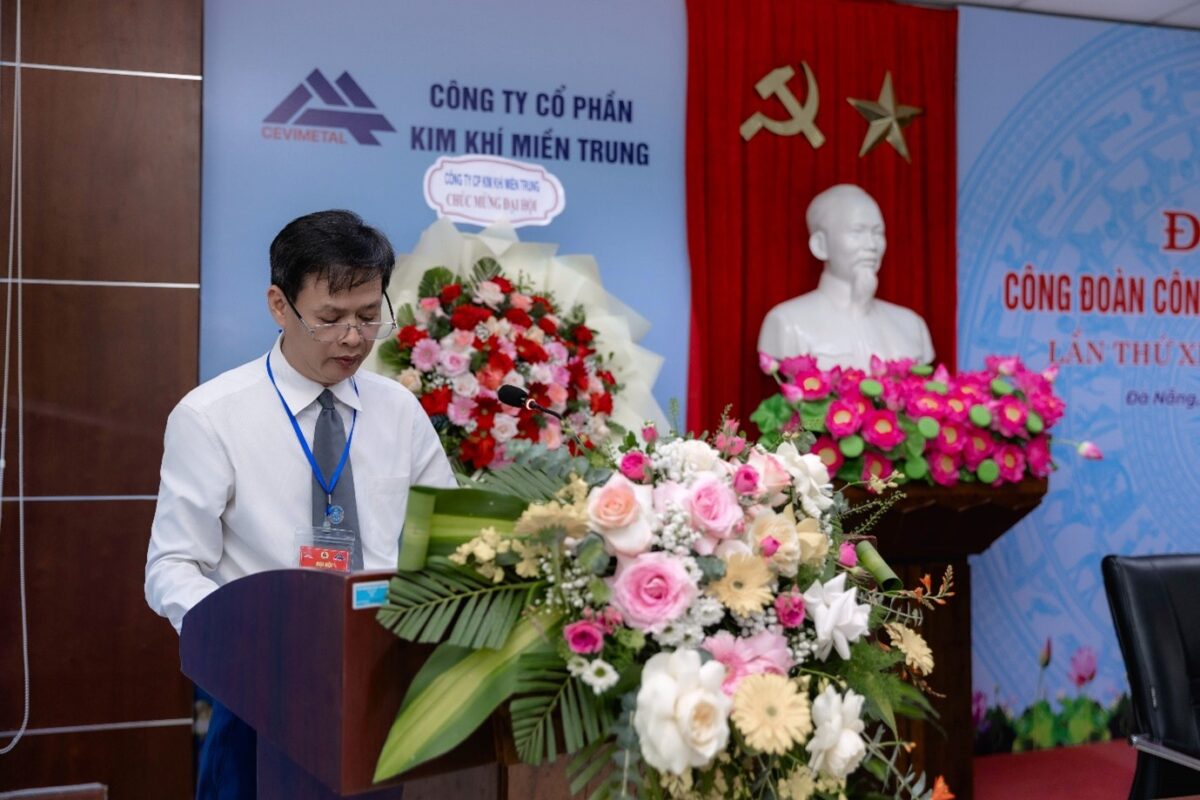 Picture3 Đồng chí Nguyễn Thành Nhân – Chủ tịch Công đoàn khóa X đọc diễn văn khai mạc Đại hội.