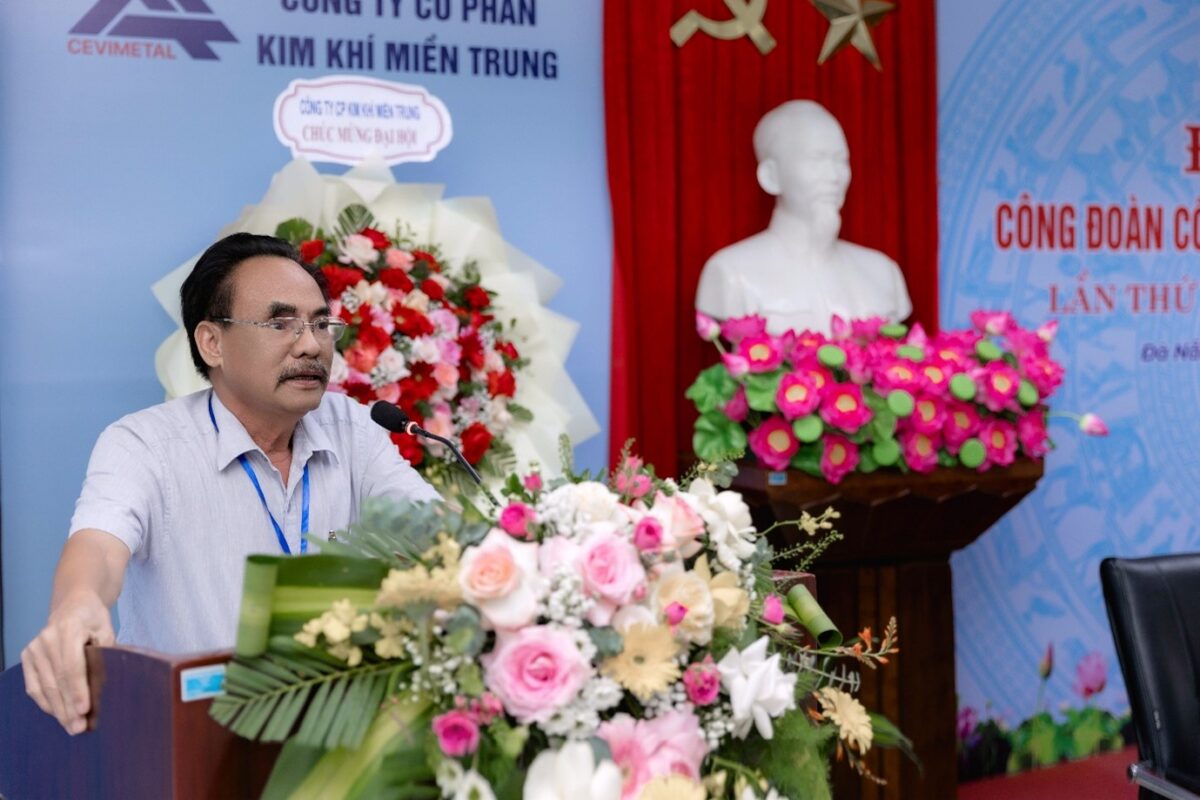 Đồng chí Huỳnh Trung Quang – Chủ tịch HĐQT Công ty phát biểu tại Đại hội Đồng chí Huỳnh Trung Quang – Chủ tịch HĐQT Công ty phát biểu tại Đại hội