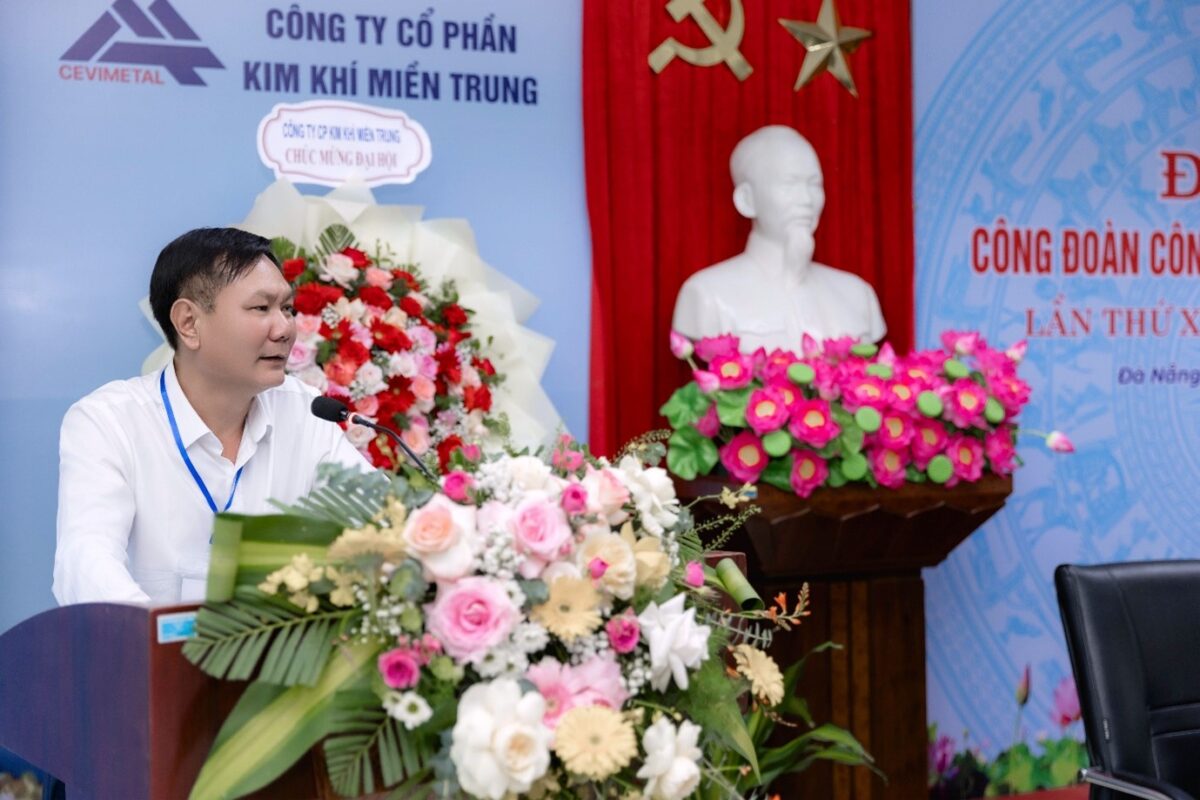 Đồng chí Đỗ Đình Trường – Phó Chủ tịch Công đoàn TCTy Thép VN phát biểu chỉ đạo tại Đại hội Đồng chí Đỗ Đình Trường – Phó Chủ tịch Công đoàn TCTy Thép VN phát biểu chỉ đạo tại Đại hội