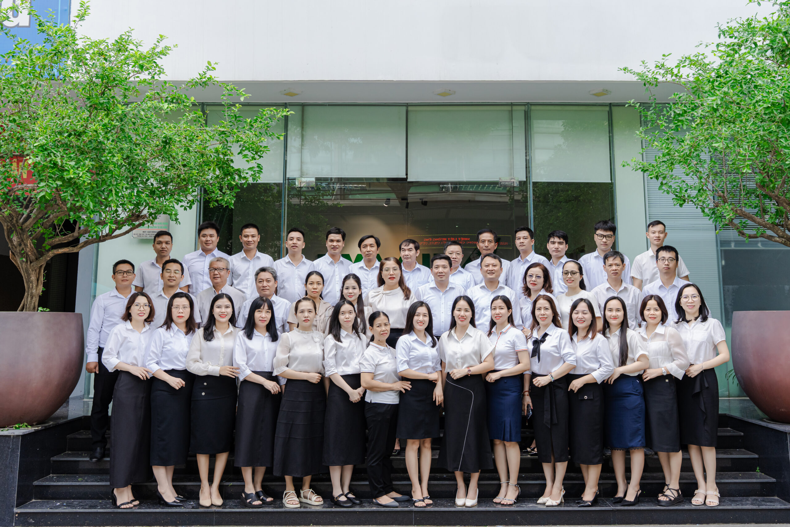ảnh toàn công ty 2